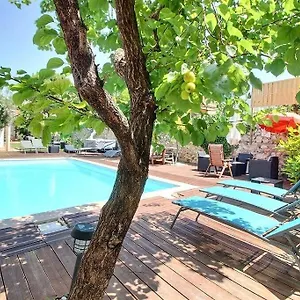 3 Entiers Avec Piscine Et Jaccuzi Et Parking Marseille
